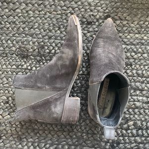 PRE LOVED suede Jensen ACNE boots size 37